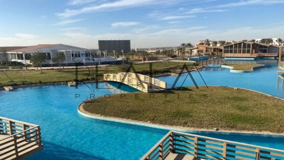 Luxury Villa with Private Garden and Swimming Pool