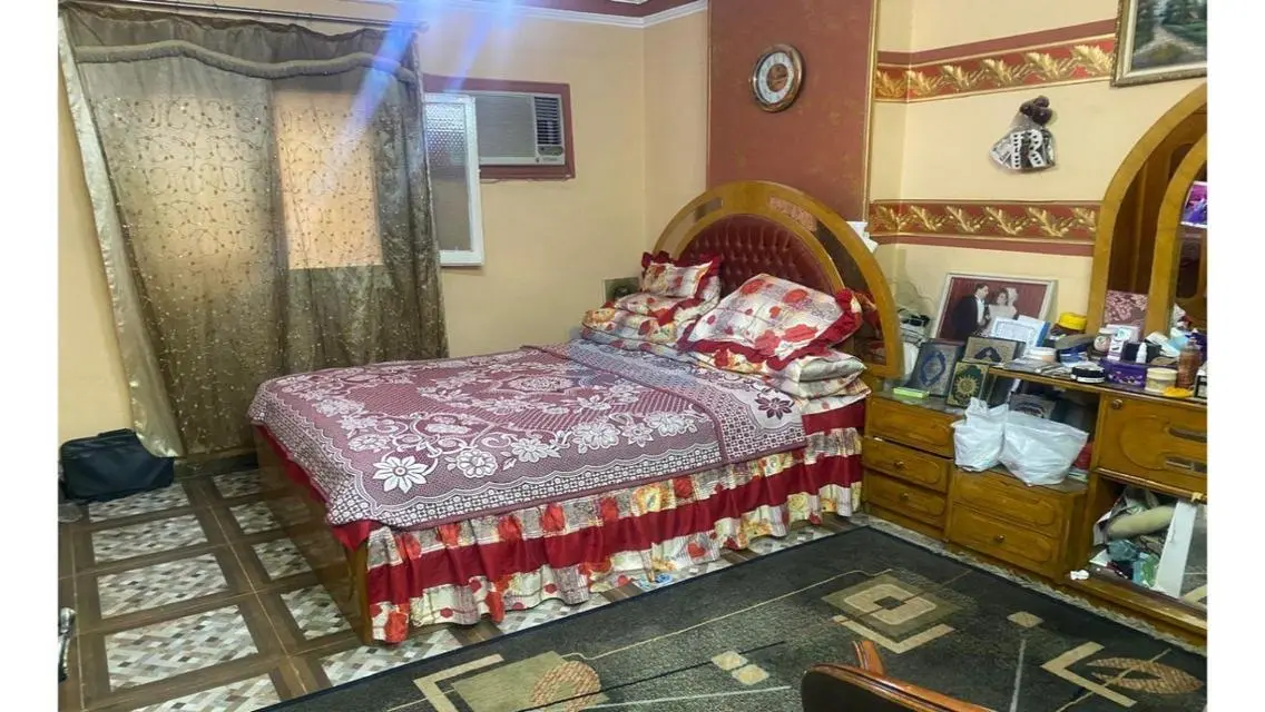 شقة فاخرة مع شرفة بسعر مغري