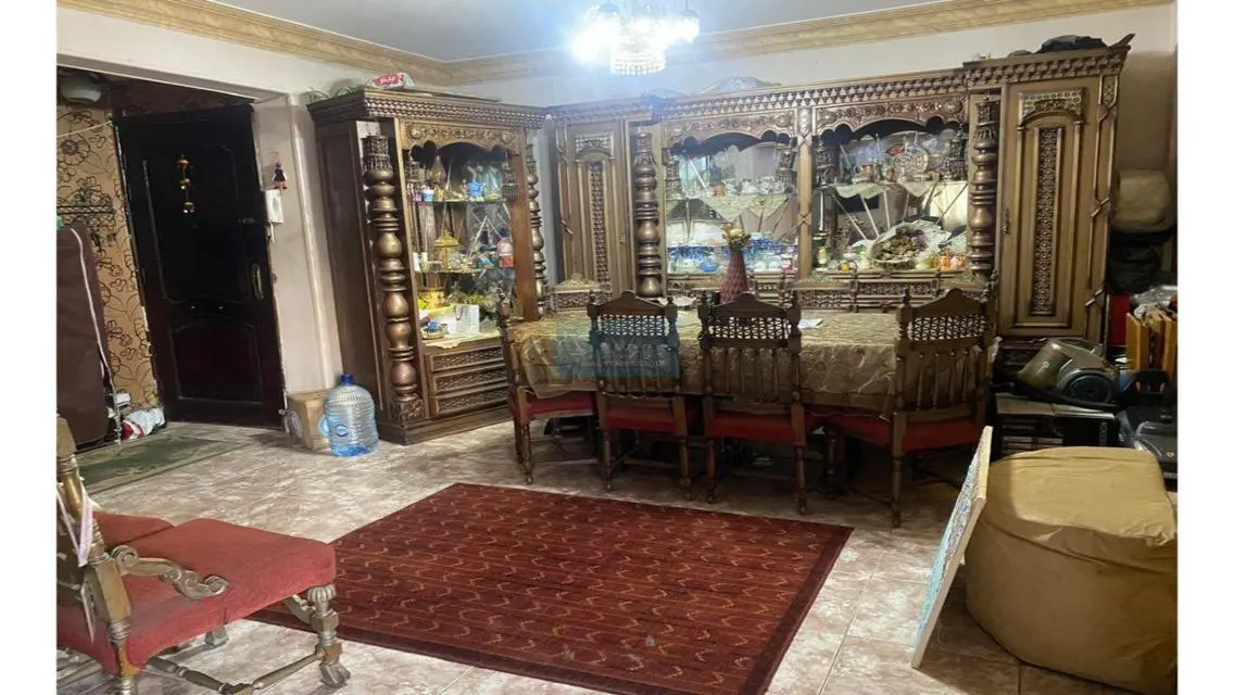شقة فاخرة مع شرفة بسعر مغري