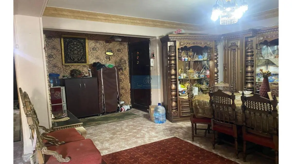 شقة فاخرة مع شرفة بسعر مغري