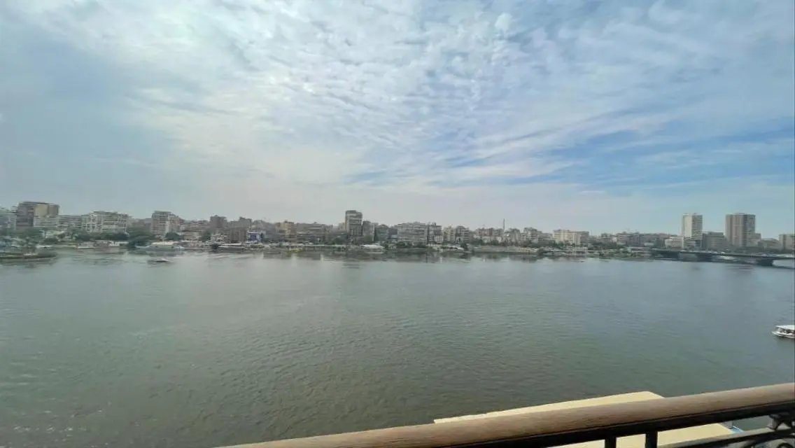 شقة فاخرة مطلة على بحيرة