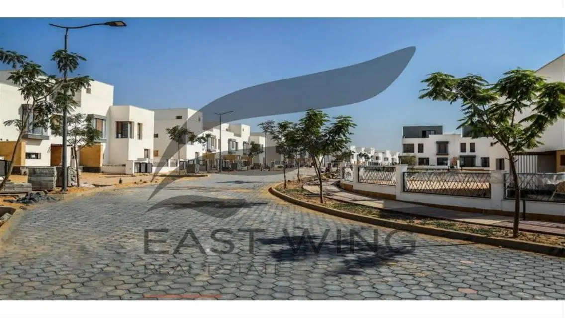 Luxurious Apartment with Maid Room and Security Guard