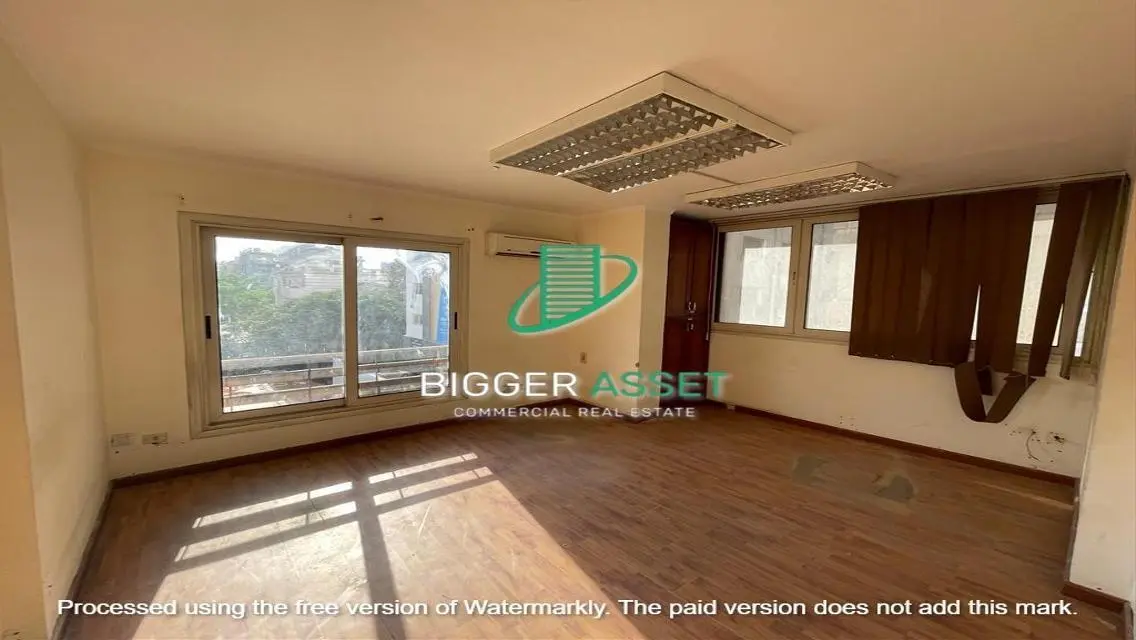 Spacious 350 sqm Office Available Now!