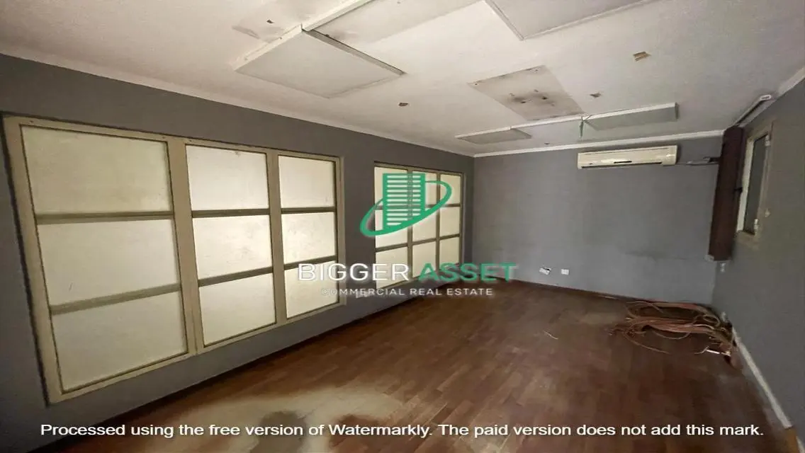 Spacious 350 sqm Office Available Now!