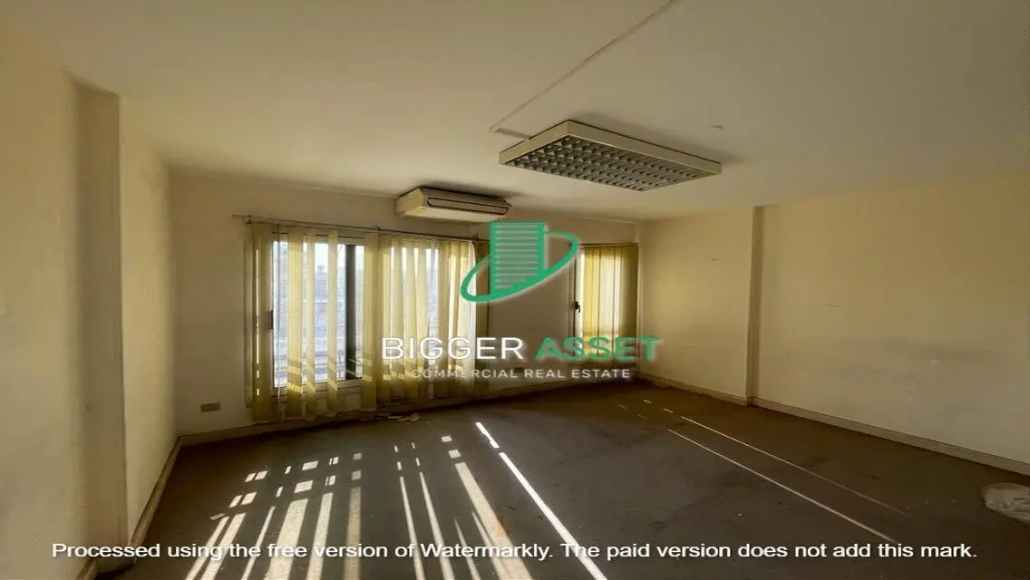 Spacious 350 sqm Office Available Now!