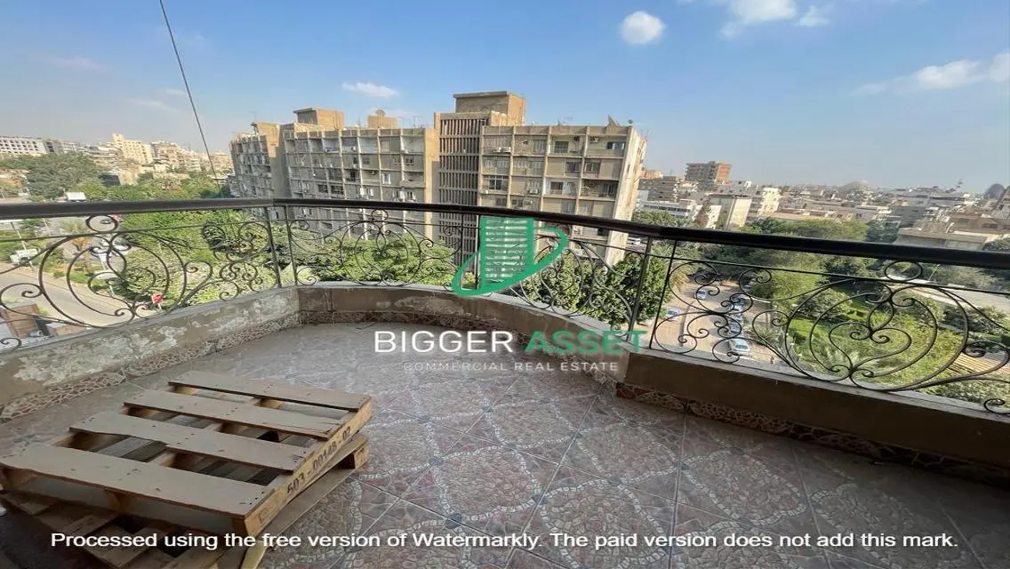 Spacious 350 sqm Office Available Now!