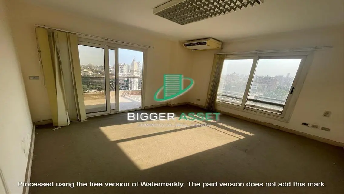 Spacious 350 sqm Office Available Now!