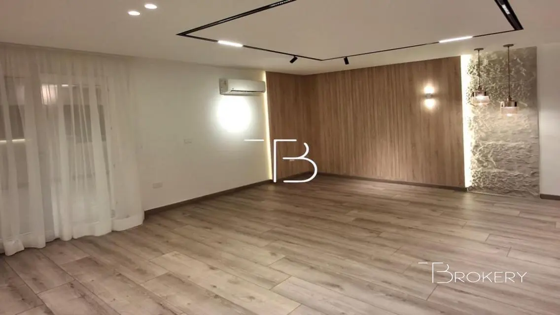 Luxurious Penthouse in Sheikh Zayed - Zayed Dunes