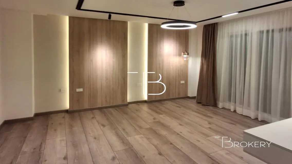 Luxurious Penthouse in Sheikh Zayed - Zayed Dunes