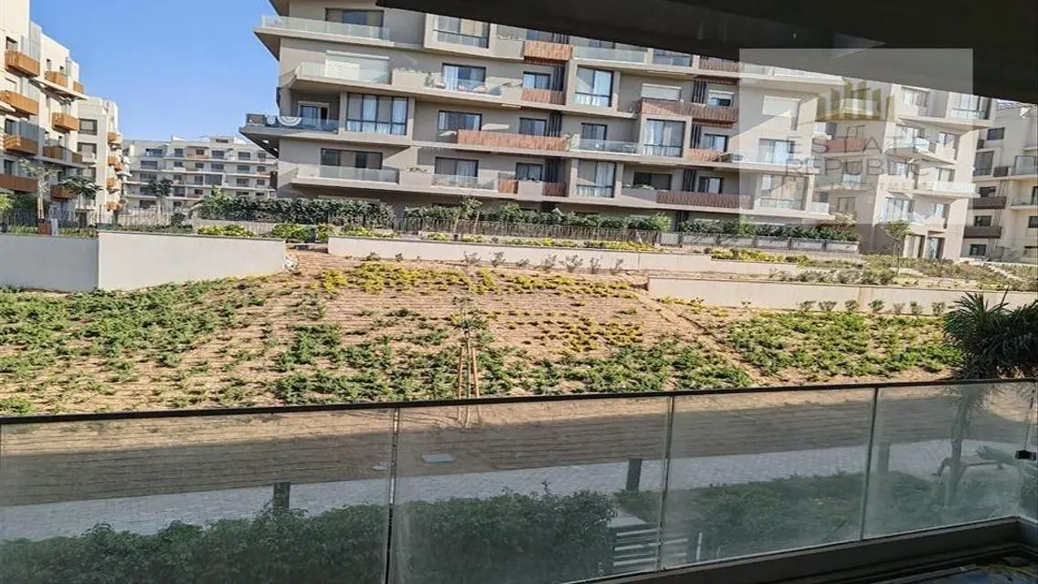 Luxurious Apartment for Sale with Lake View