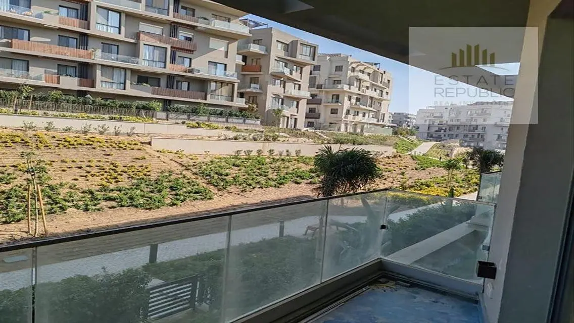 Luxurious Apartment for Sale with Lake View