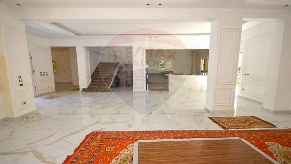 Luxury Apartment with Amenities in the Heart of the City