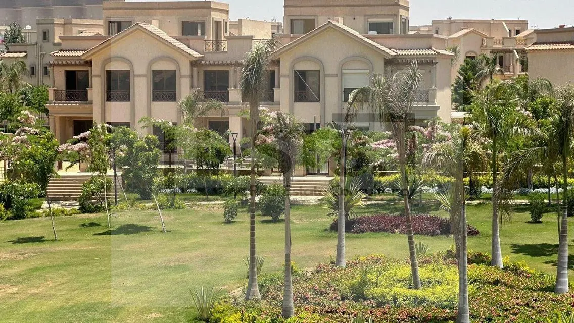 Luxury Villa for Sale in ST81 with Spacious Layout