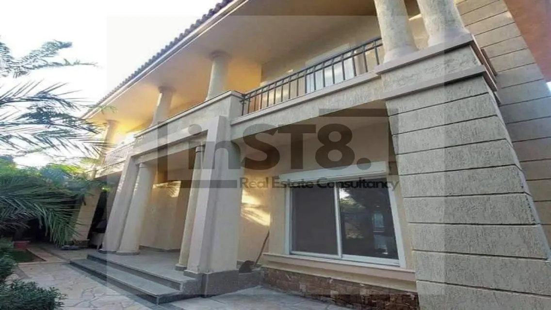Luxury Villa for Sale in ST81 with Spacious Layout