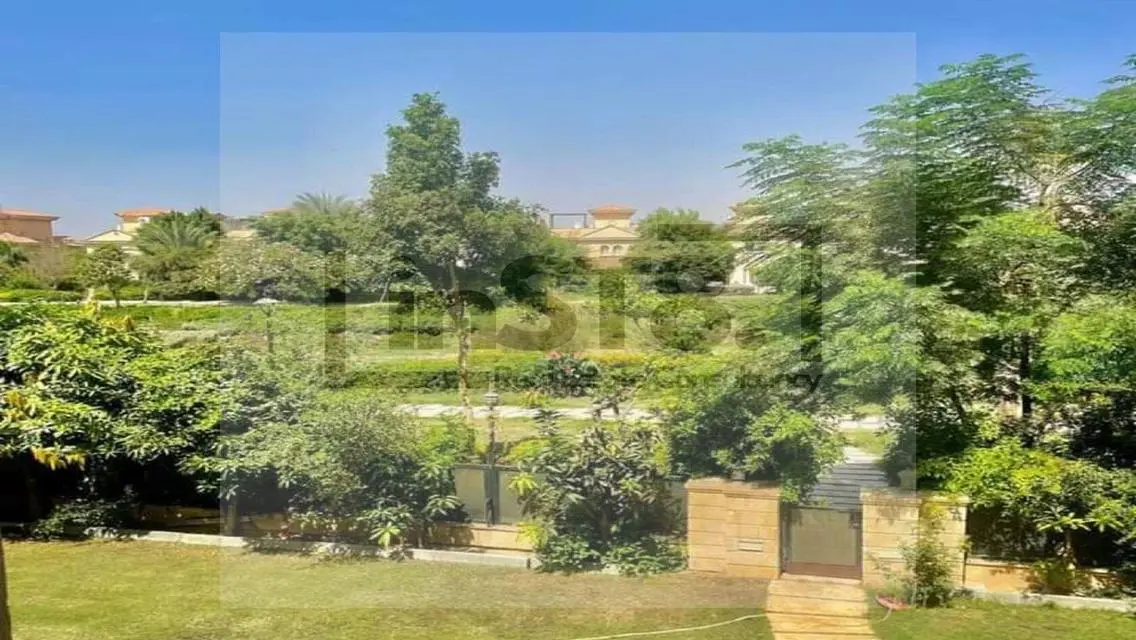 Luxury Villa for Sale in ST81 with Spacious Layout