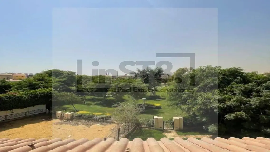 Luxury Villa for Sale in ST81 with Spacious Layout