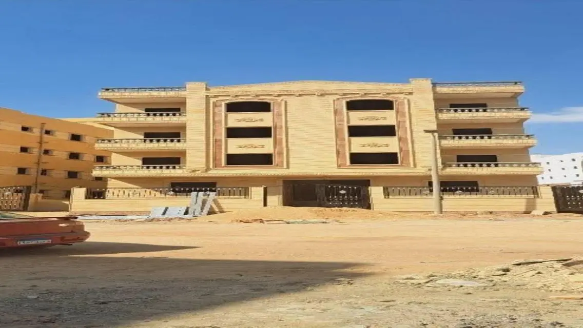 فيلا فاخرة بمساحة شاسعة للبيع