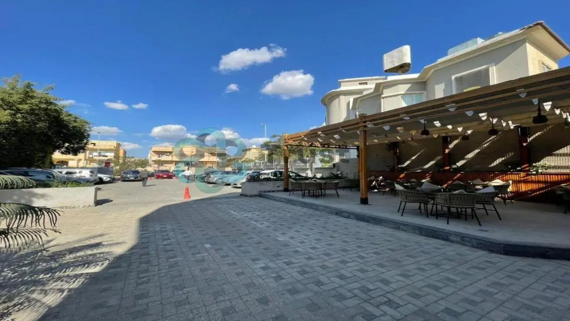 Premium Office Space for Sale - 800 Square Meters