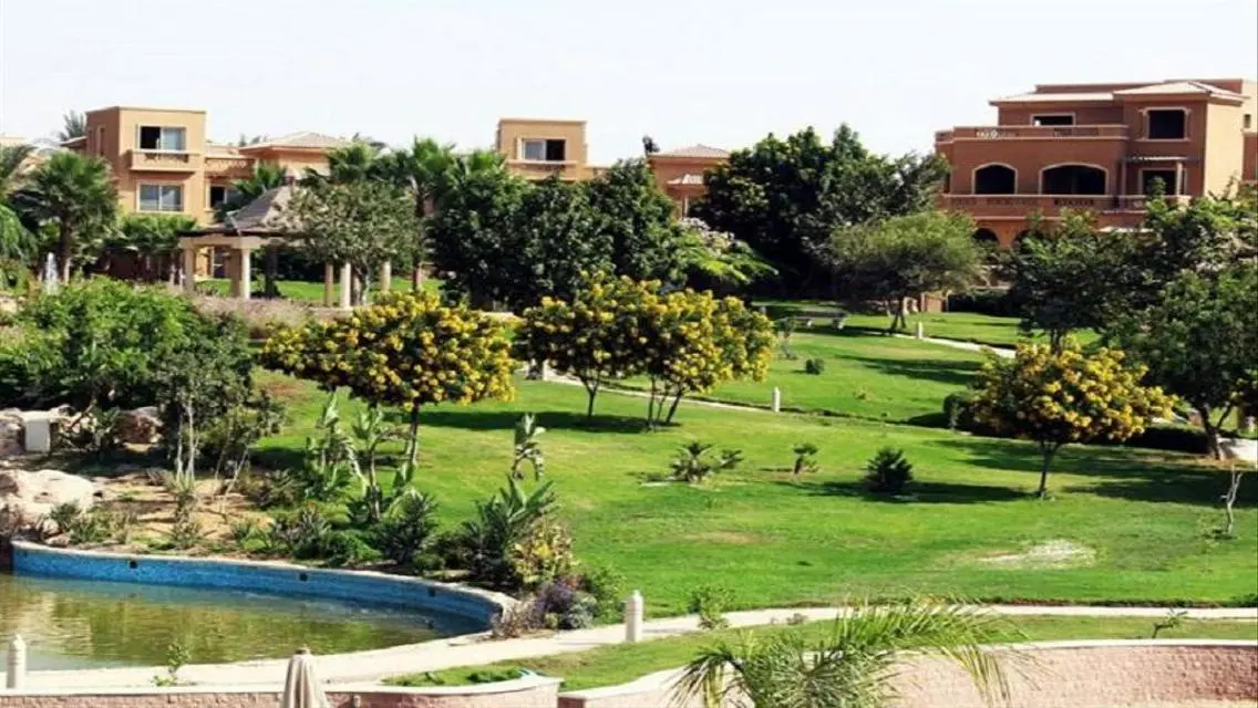 فيلا فاخرة للبيع  في موقع متميز