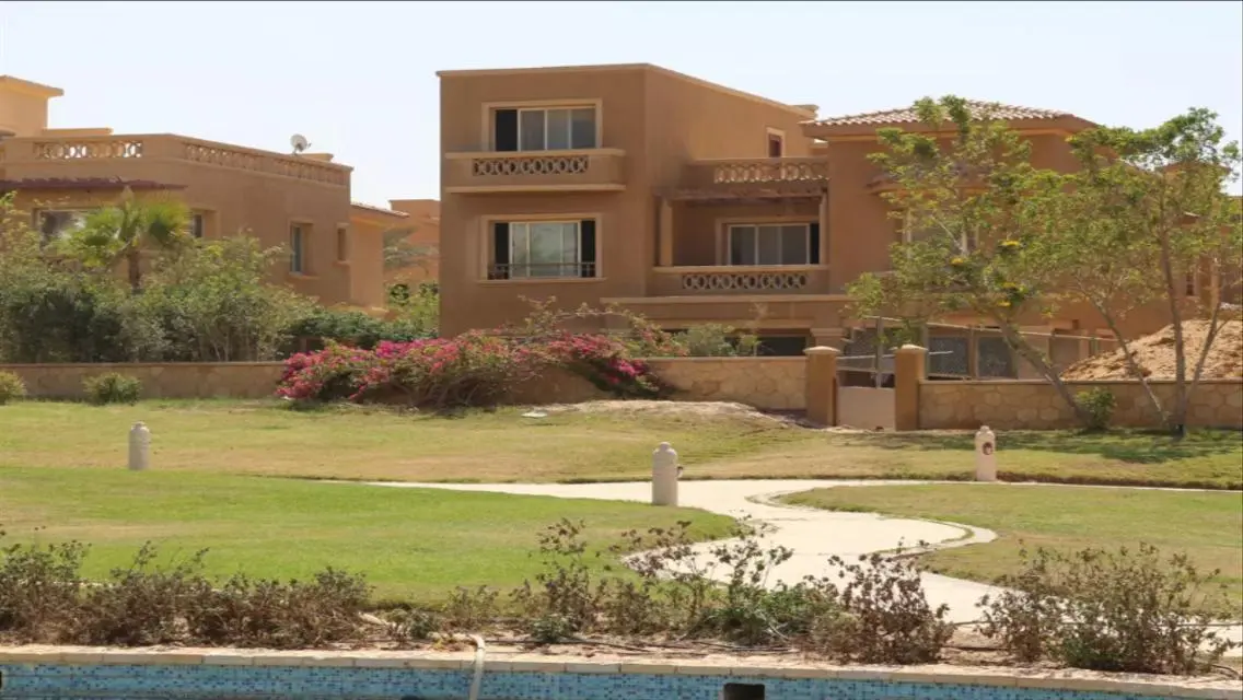 فيلا فاخرة للبيع  في موقع متميز