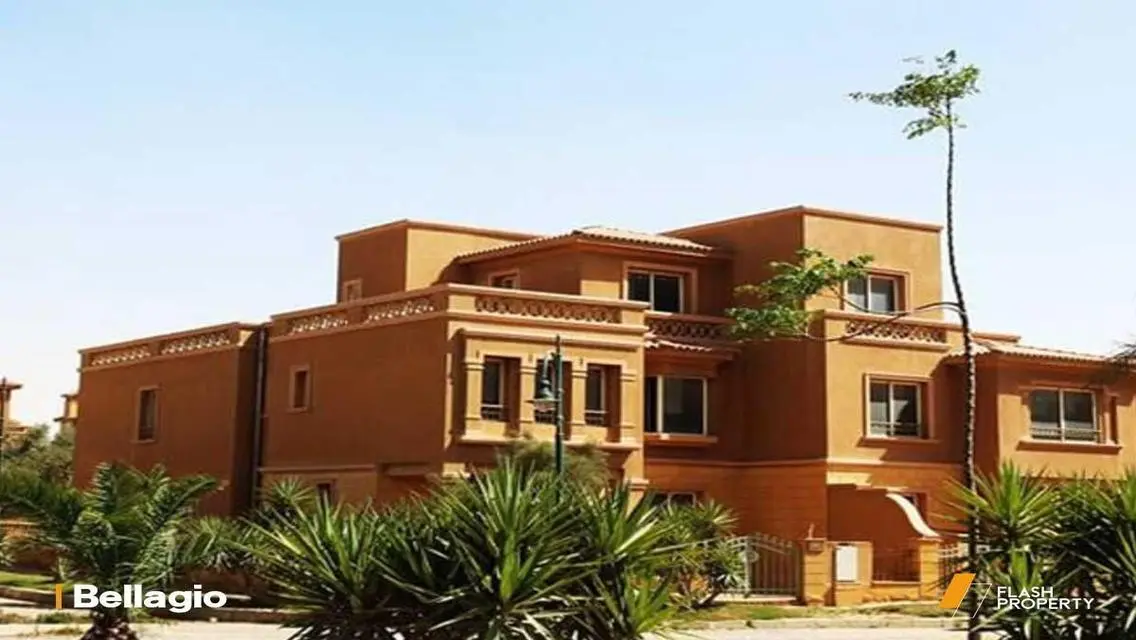 فيلا فاخرة للبيع  في موقع متميز