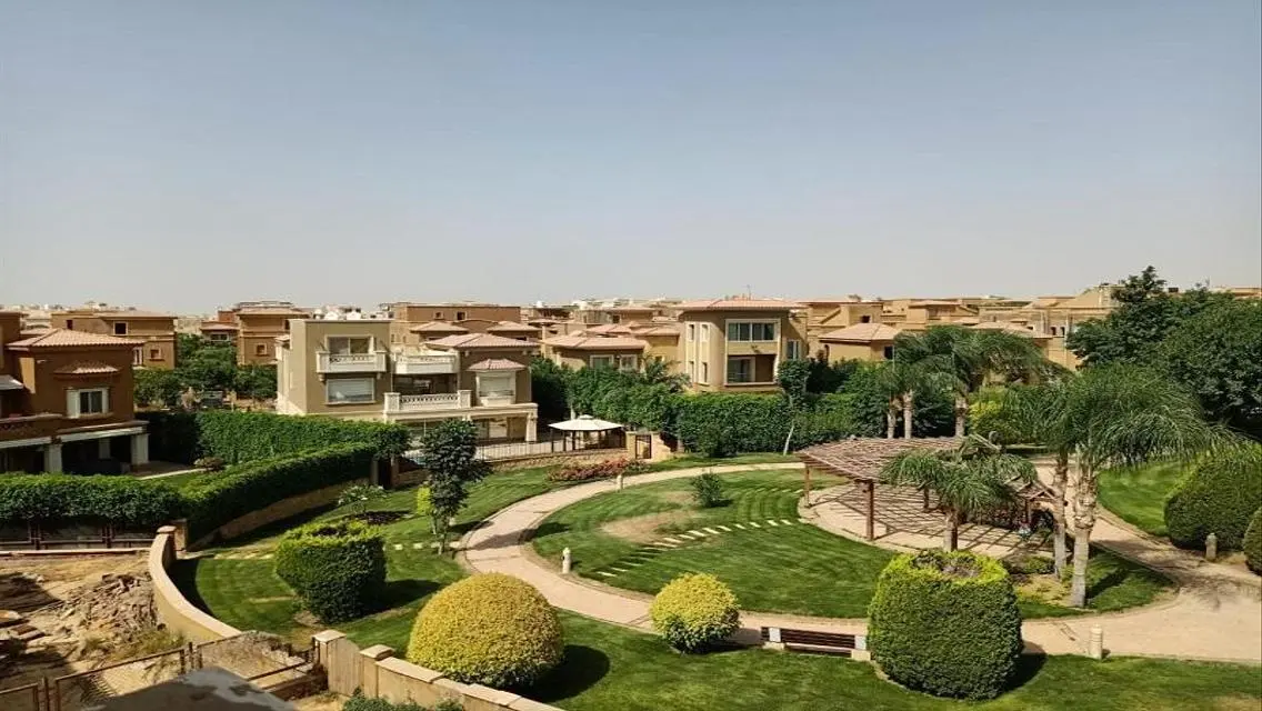 فيلا فاخرة للبيع  في موقع متميز