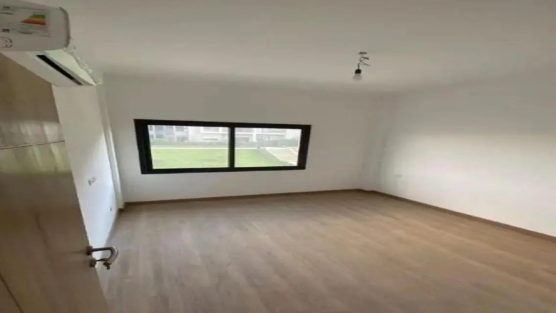 Luxury Apartment for Rent in Fifth Square - Al Marasem