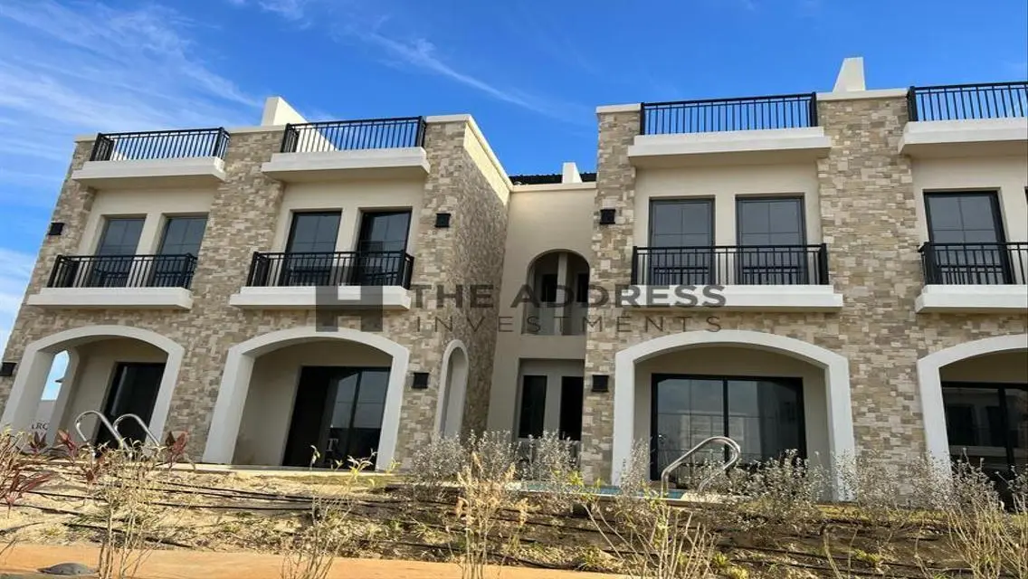 Luxury Villa for Sale in Mountain View 1, New Cairo