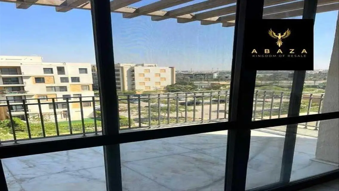Luxury Villa with Balcony and Security Guard