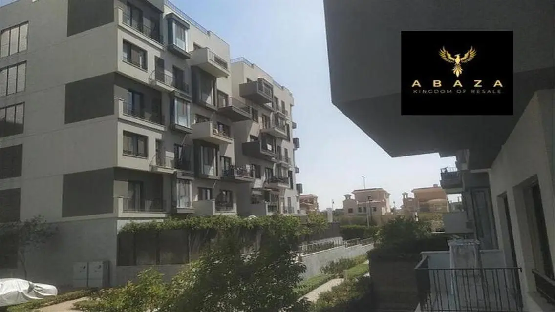 Luxury Villa with Balcony and Security Guard