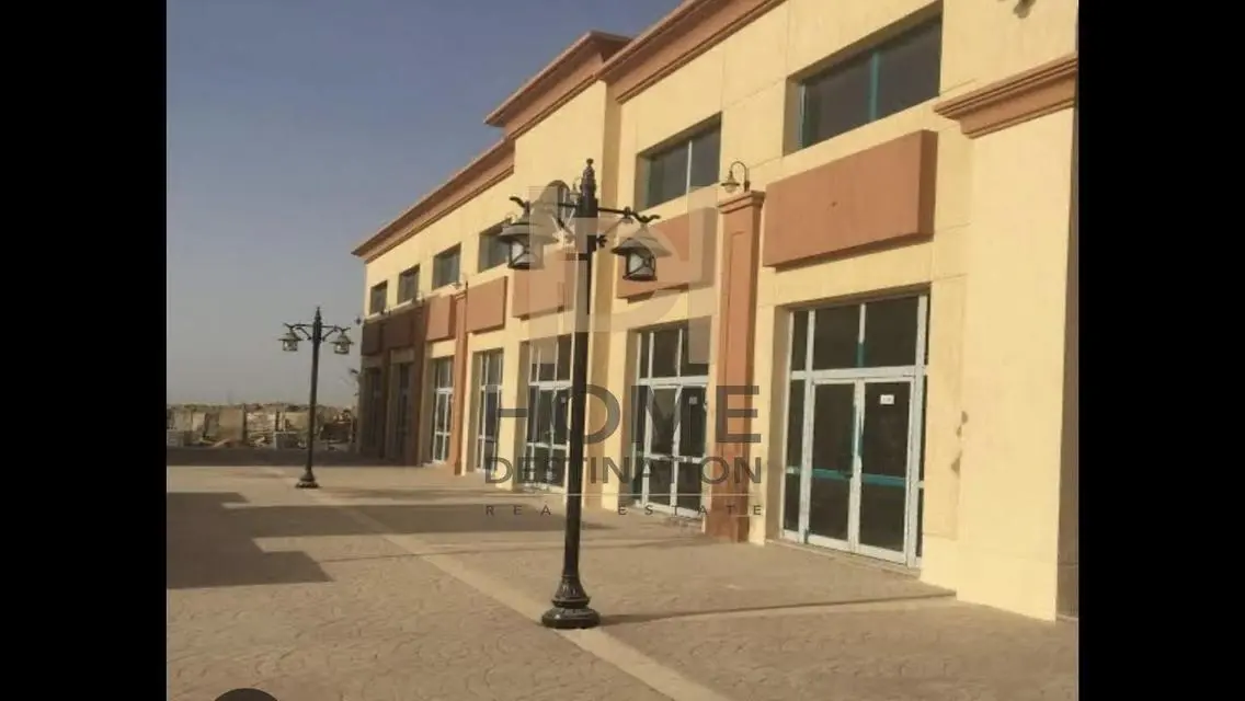 فرصة استثمارية مميزة في سكاي بلازا مول