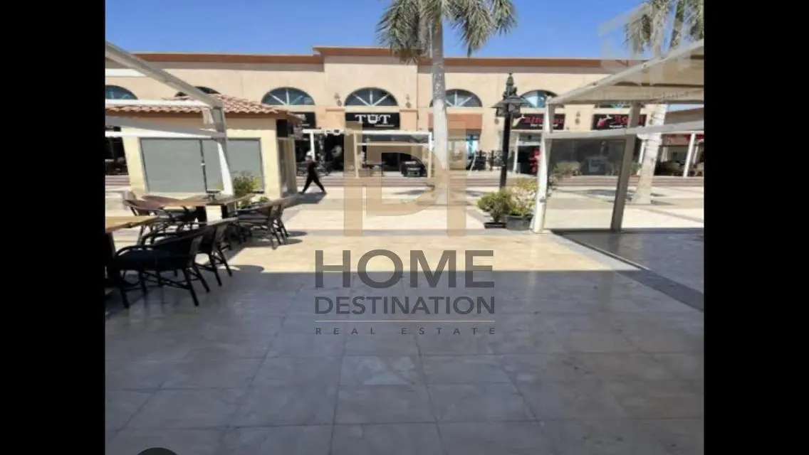 فرصة استثمارية مميزة في سكاي بلازا مول