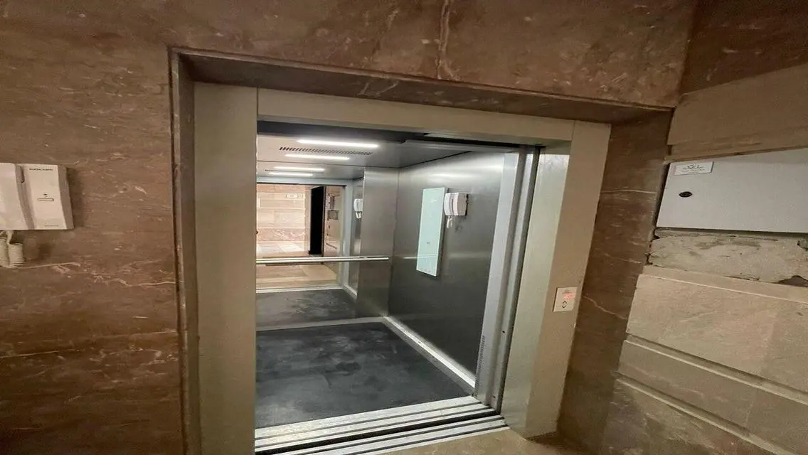 Apartment for Sale - Meter Space with Security Guard