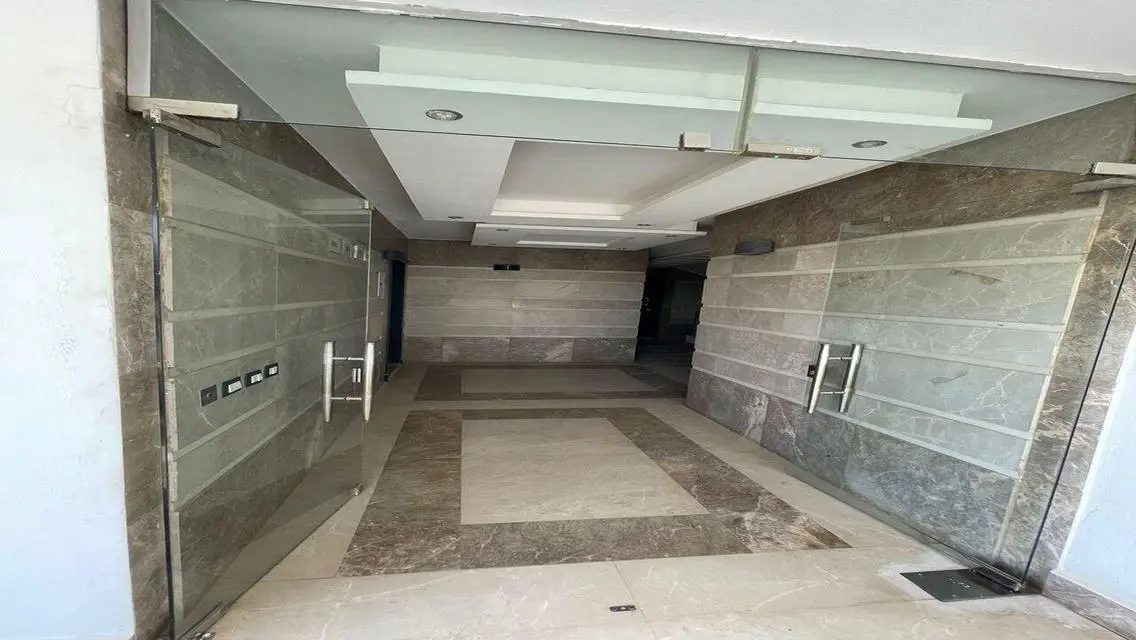 Apartment for Sale - Meter Space with Security Guard