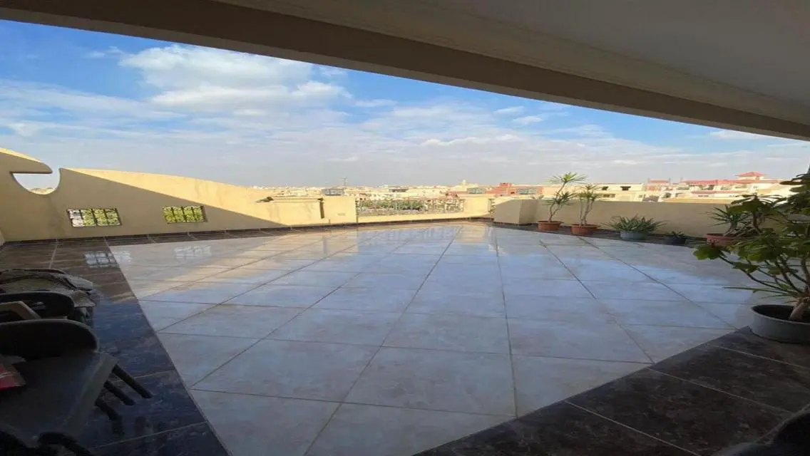 شقة فاخرة بمساحة 365 متر للبيع