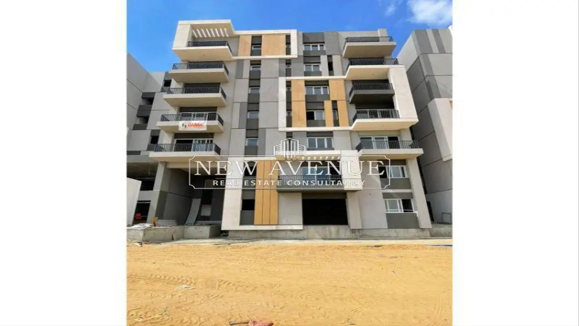Home in Hap Town with 242 Square Meters