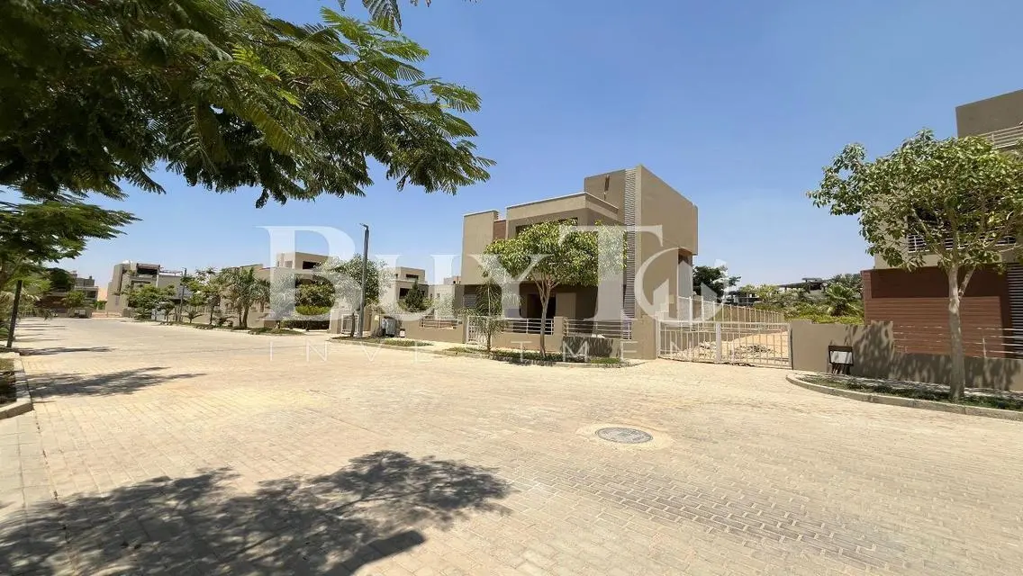 Luxury Villa for Sale with Private Garden and Stunning Views
