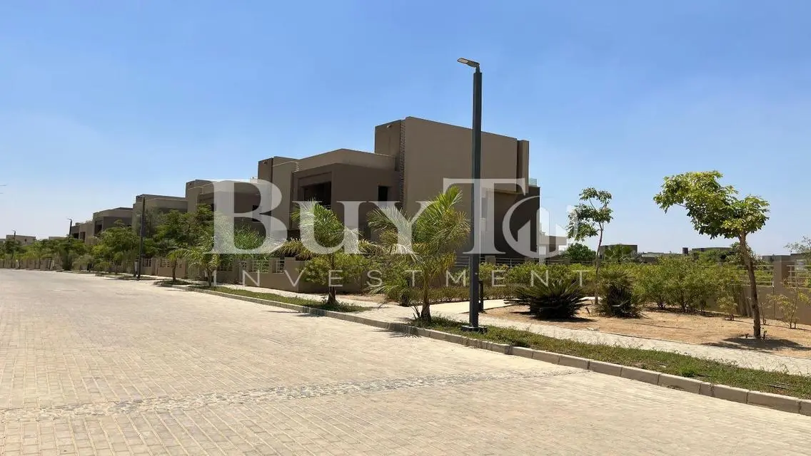 Luxury Villa for Sale with Private Garden and Stunning Views