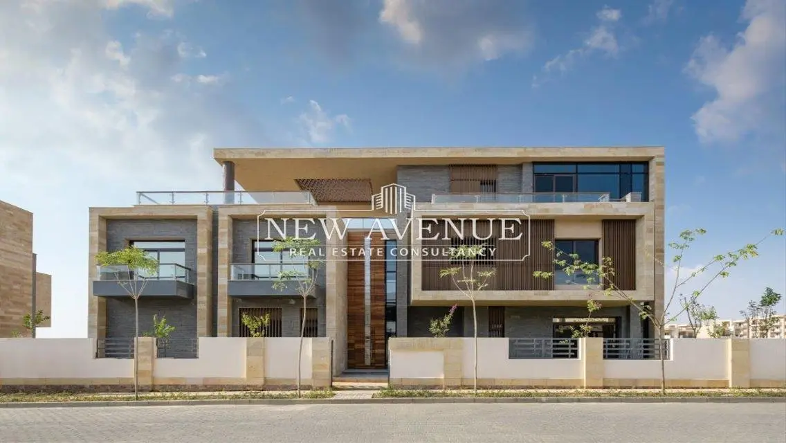 Stunning Apartment with Prime Landmark View