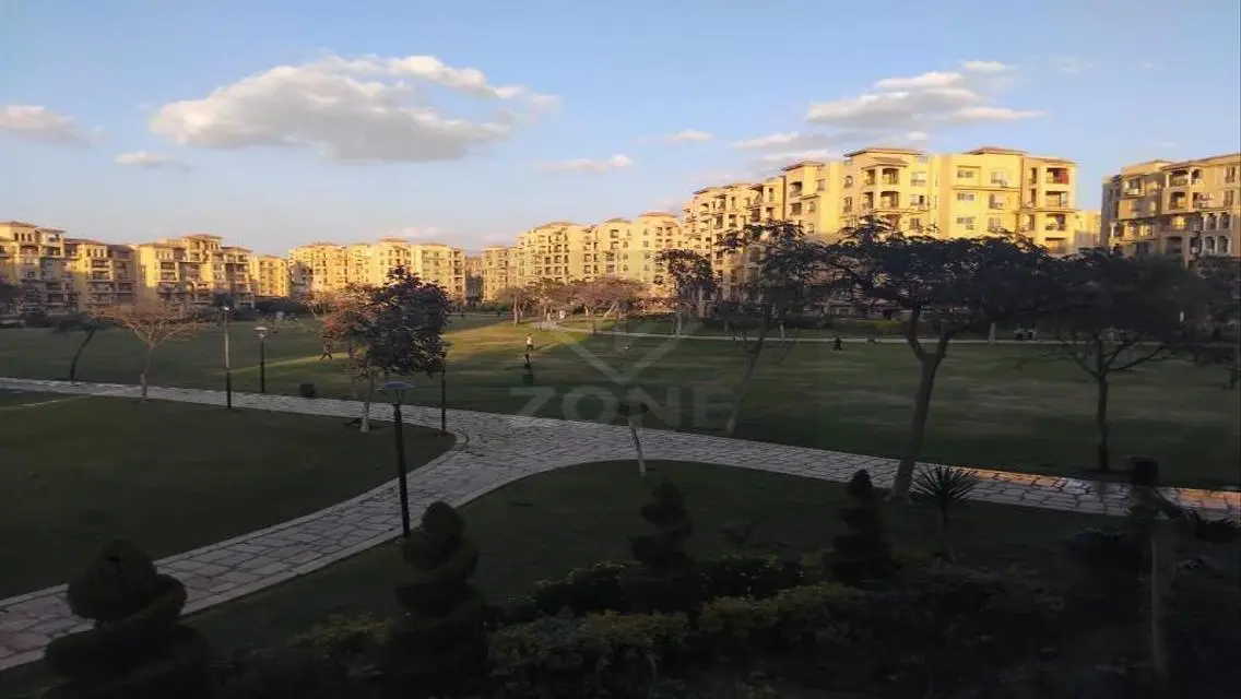 شقة للبيع بمساحة 500 متر