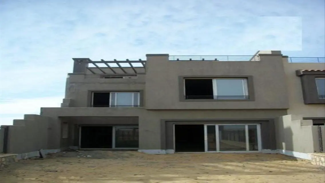 Luxury Villa for Sale with Spacious Living Area