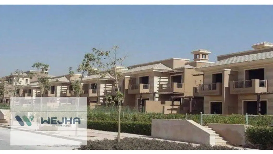 فيلا فاخرة بمساحة شاسعة مع إطلالة على البحيرات