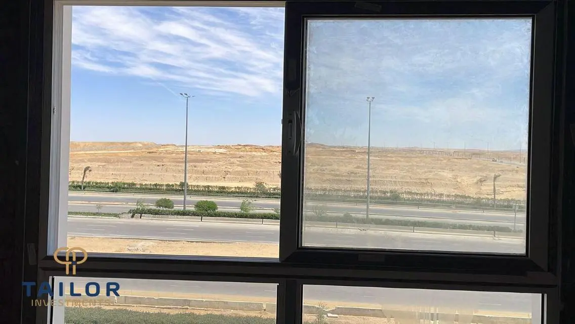 Luxury Apartment for Sale with Landmark View