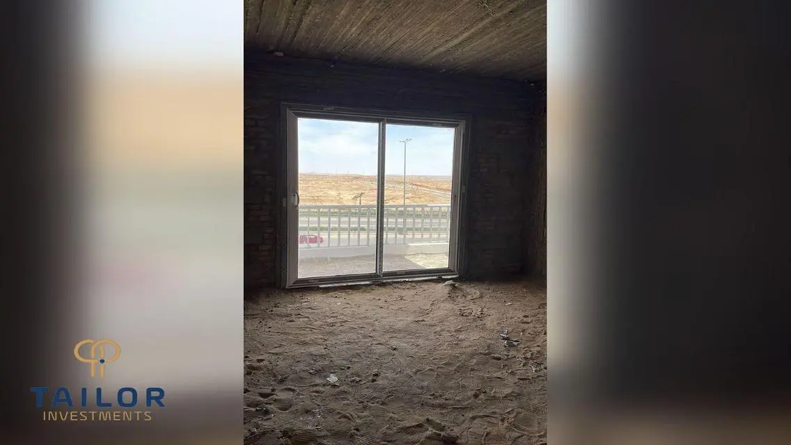 Luxury Apartment for Sale with Landmark View
