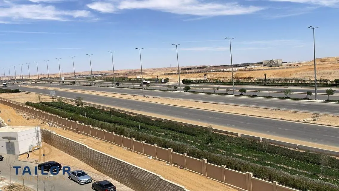 Luxury Apartment for Sale with Landmark View
