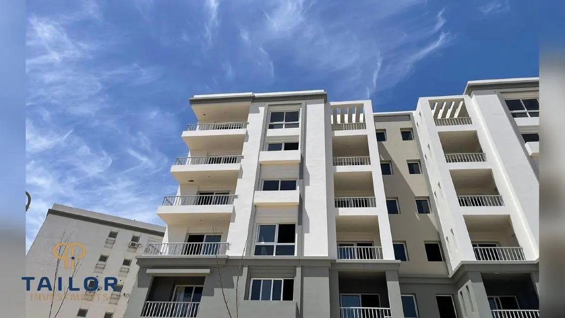 Luxury Apartment for Sale with Landmark View