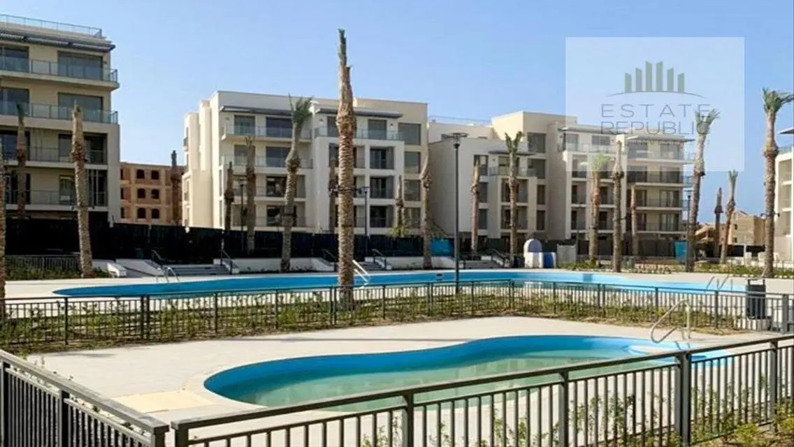 Luxury Apartment with Lake View - 6 Rooms
