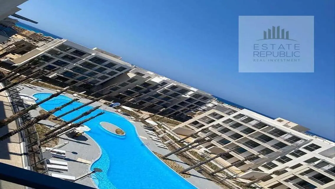 Luxury Apartment with Lake View - 6 Rooms