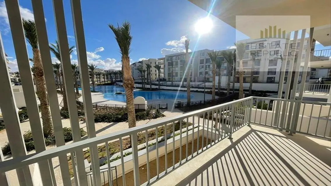 Luxury Apartment with Lake View - 6 Rooms