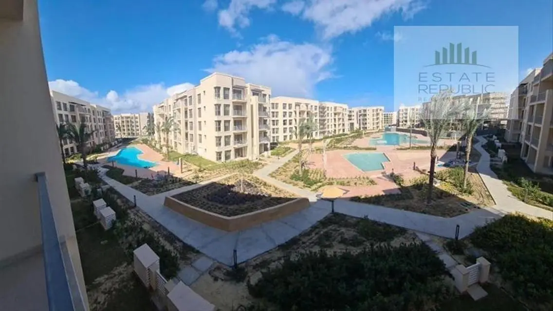 Luxury Apartment with Lake View - 6 Rooms